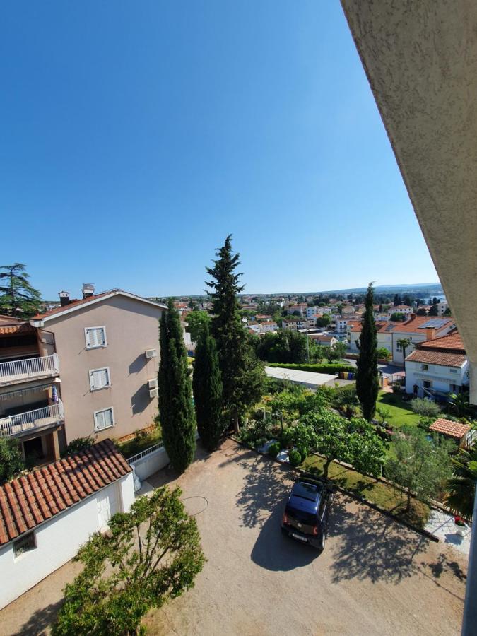 Apartments Zic Malinska Buitenkant foto